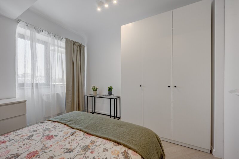 Pipera Cortina North  inchiriere 3 camere boxa  parcare subteranǎ