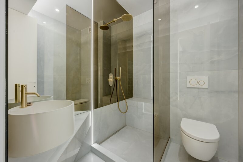 Pipera Cortina North  inchiriere 3 camere boxa  parcare subteranǎ